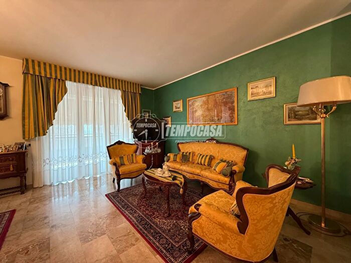 Appartamento quadrilocale in vendita in Via delle Rose, Pieve Emanuele