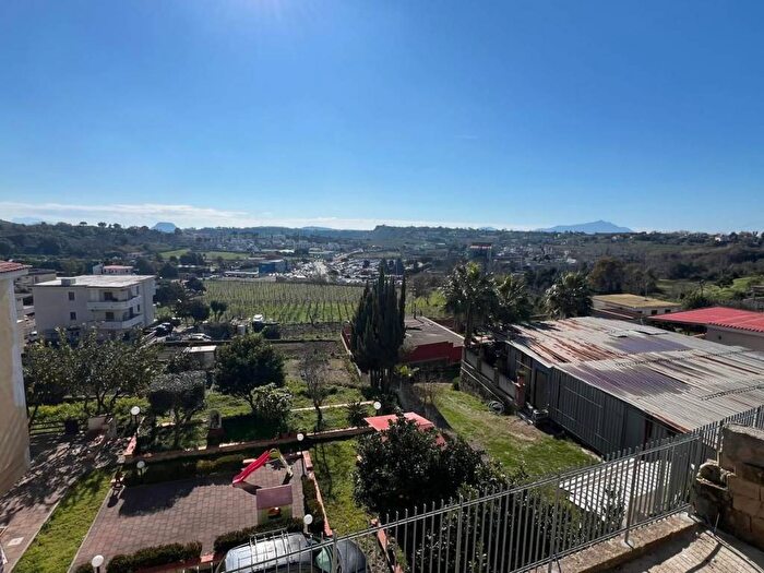 Casa quadrilocale in affitto in Via Privata Monterusso, Località la Schiana Damiani, Pozzuoli