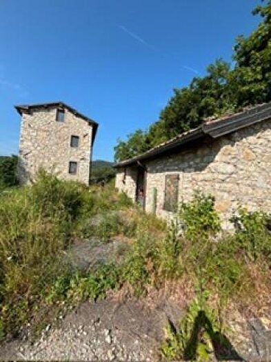 Casa quadrilocale in vendita in Villa Minozzo