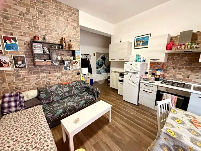 Appartamento bilocale in vendita in Via Castani, Roma