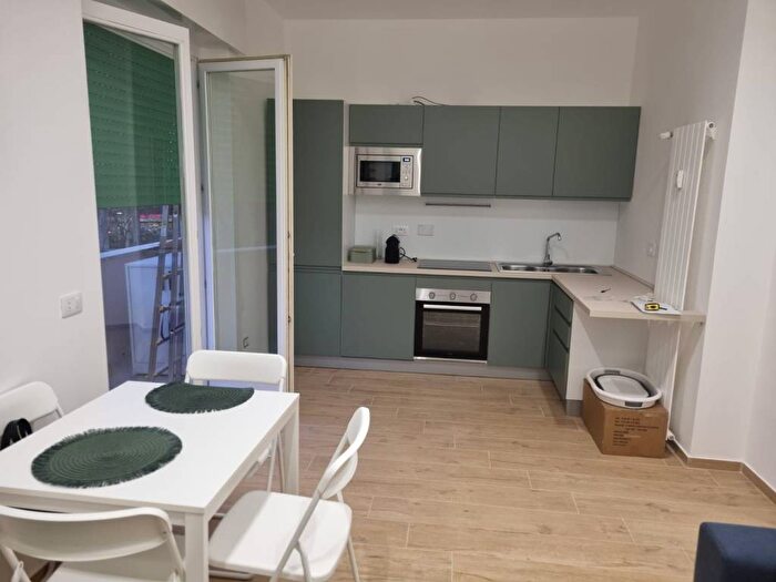 Appartamento bilocale in affitto in Via Macedonia, Appio Latino, Roma