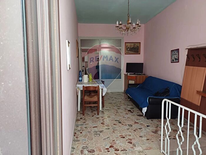 Casa trilocale in vendita in Via S Filippo, Chiaramonte Gulfi