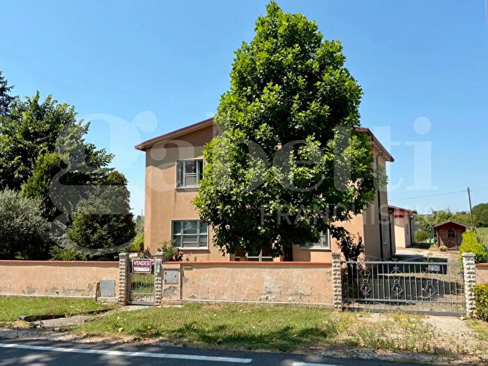 Casa con 8 locali in vendita in Via Matteotti, Lagosanto