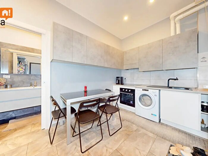 Appartamento bilocale in vendita in Via Bassano del Grappa, Milano