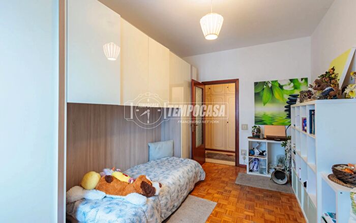 Appartamento trilocale in vendita in Strada Casa Bianca, Parma