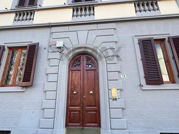 Appartamento quadrilocale in affitto in Via Guglielmo Marconi, Firenze