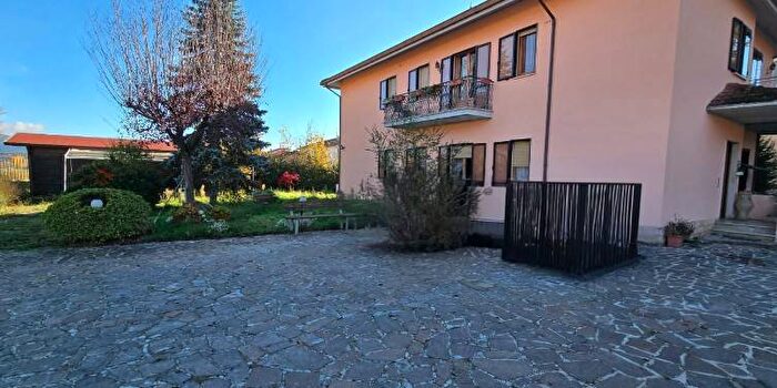Appartamento quadrilocale in affitto in Via della Stazione, Genzano Sassa, L'Aquila