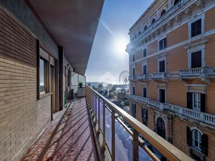 Appartamento quadrilocale in vendita in Galleria Giuseppe Garibaldi, Civitavecchia