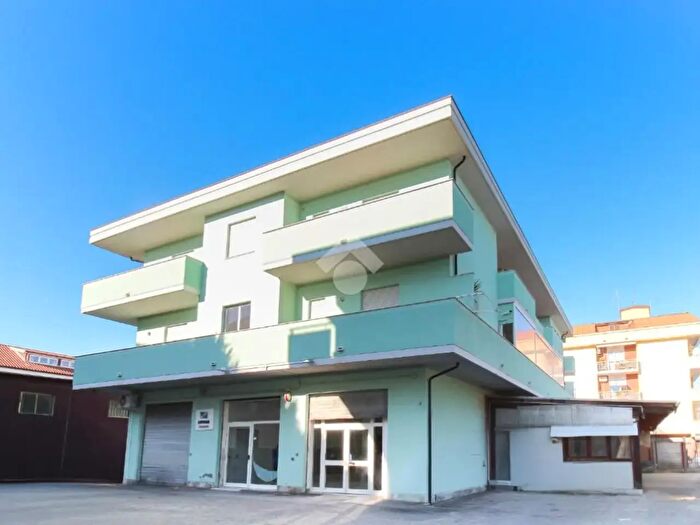 Appartamento trilocale in vendita in Via Corno Grande, Montesilvano