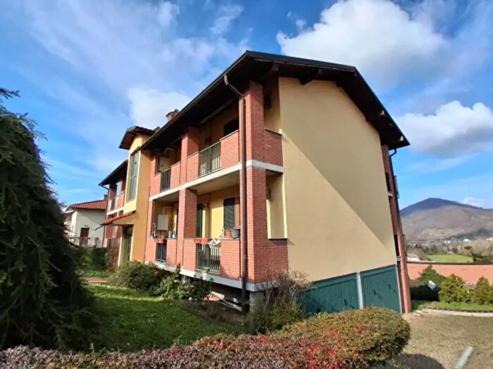 Appartamento bilocale in vendita in Via delle Ortensie, Godiasco Salice Terme