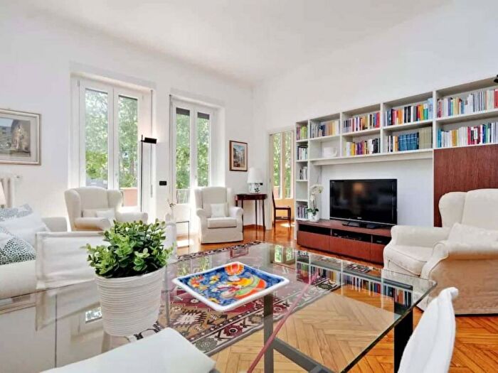 Appartamento bilocale in affitto in Via Andrea Solari, Solari, Milano