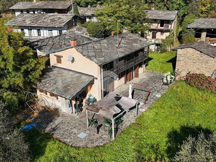 Casa con 6 locali in vendita in Via Cave, Bagnolo Piemonte