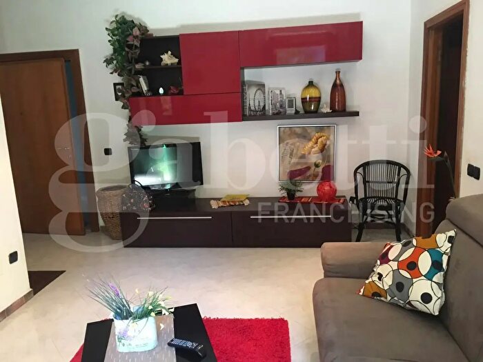 Appartamento bilocale in vendita in Via Carbognano, Lerici