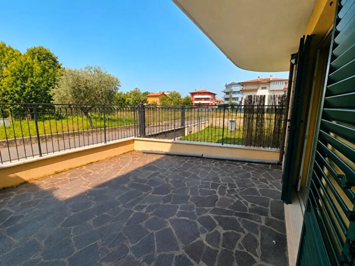 Appartamento trilocale in vendita in Viale Primo Zavoli, Rimini