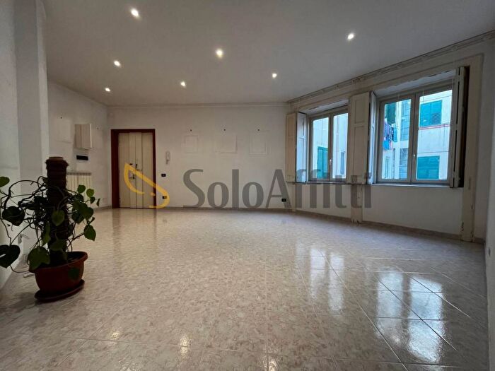 Appartamento quadrilocale in affitto in Via Nicola Antonio Porpora, Arenella, Napoli