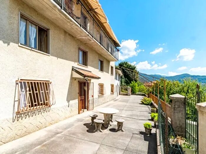 Appartamento con 5 locali in vendita in Via Brigata Lupi di Toscana, Sant'Omobono Terme