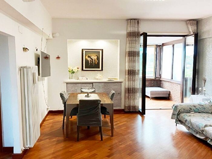 Appartamento trilocale in vendita in Via della Serenella, Colli Portuensi Casaletto, Roma
