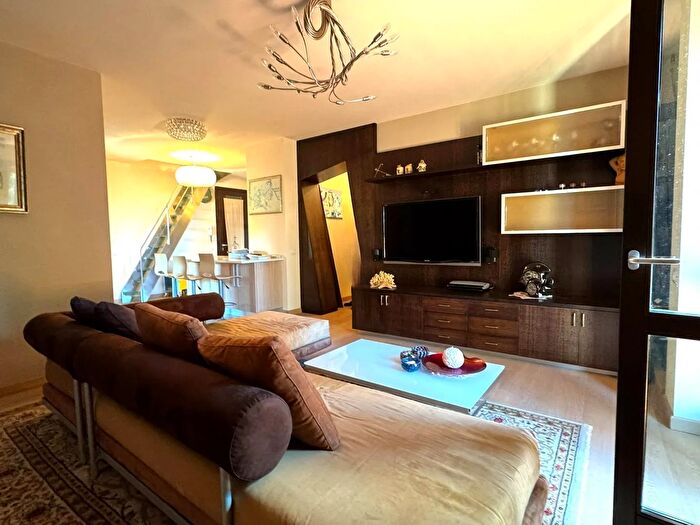 Appartamento trilocale in vendita in Rosignano Marittimo