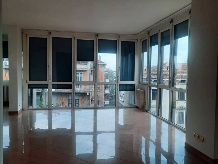 Appartamento con 6 locali in affitto in Via Goffredo Mameli, Borgo Trento, Verona