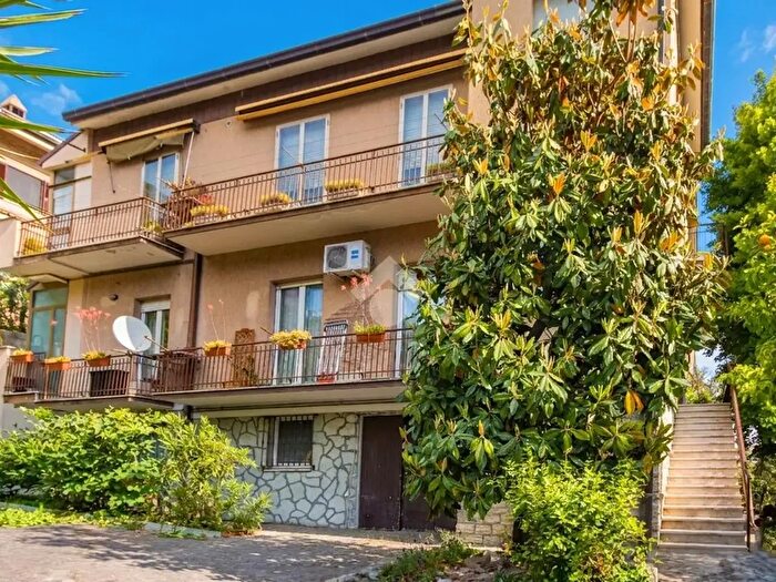 Appartamento quadrilocale in vendita in Via Domenico Collina, Porto San Giorgio
