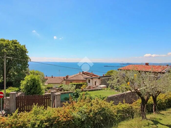 Appartamento bilocale in affitto in Via Grotten Stina, Toscolano Maderno