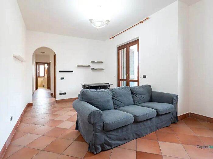 Appartamento trilocale in affitto in Via Pomarolo, Roma