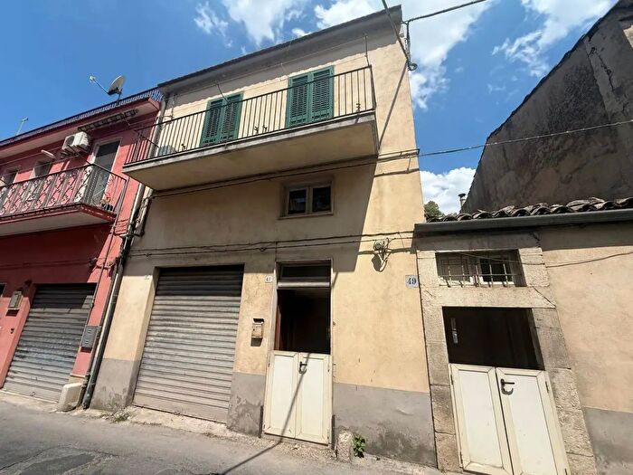 Casa con 7 locali in vendita in Via Gerratana, Modica