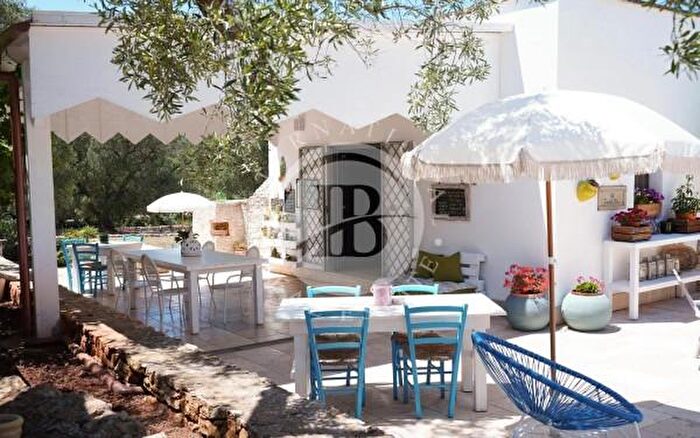 Casa con 6 locali in vendita in Ceglie Messapica