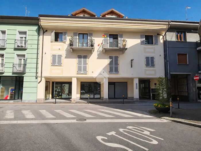 Appartamento trilocale in vendita in Via San Rocco, Bra