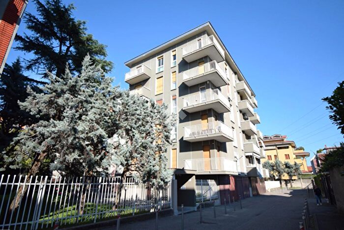 Appartamento trilocale in vendita in Via Monte Sabotino, Brugherio