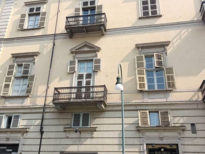 Appartamento bilocale in affitto in Via Vittorio Alfieri, Piazza Solferino, Torino