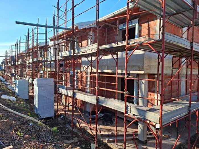 Casa quadrilocale in vendita in Via delle Strette, Appiano Gentile