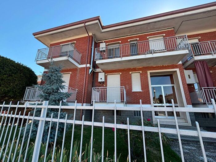 Appartamento quadrilocale in affitto in Via Roma, Cavaglià