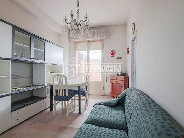 Appartamento trilocale in vendita in Piazza Giugno, Lugo