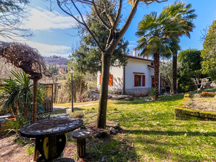 Casa con 10 locali in vendita in Via Campania, Monte San Pietro