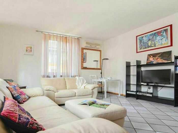 Appartamento bilocale in affitto in Via Marco D'Oggiono, Corso Genova, Milano