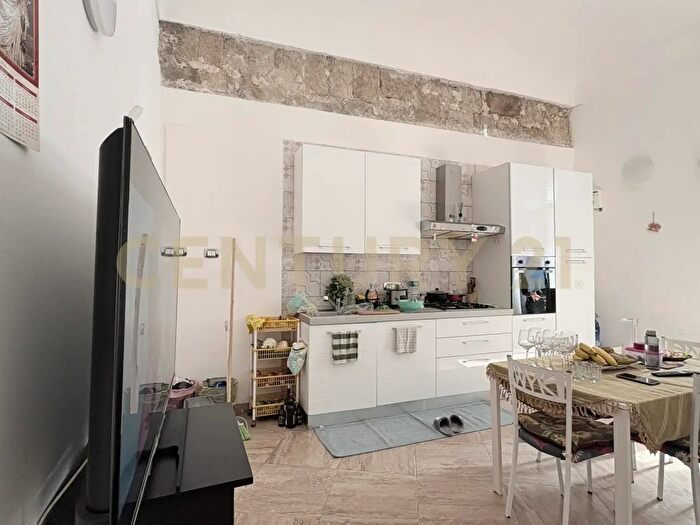 Appartamento bilocale in vendita in Via Pindaro, Siracusa