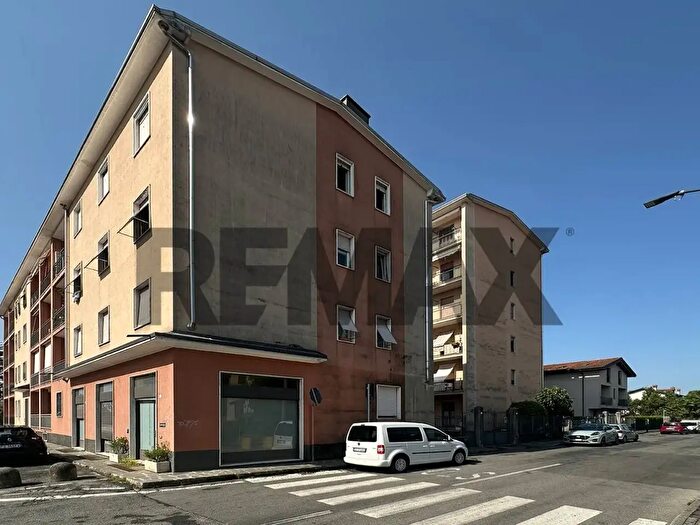 Appartamento bilocale in vendita in Via Monte Sabotino, Villasanta