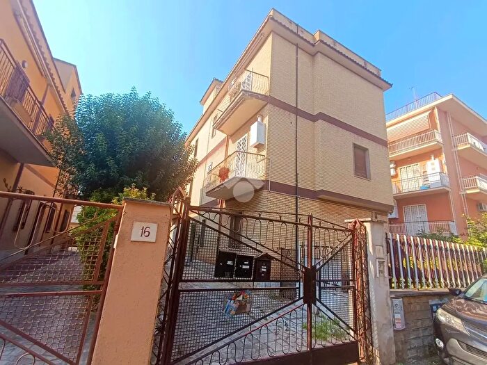 Appartamento bilocale in vendita in Via Augusto Sindici, Roma