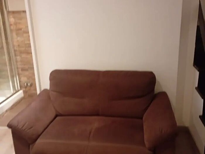 Appartamento bilocale in affitto in Via Toledo, Napoli