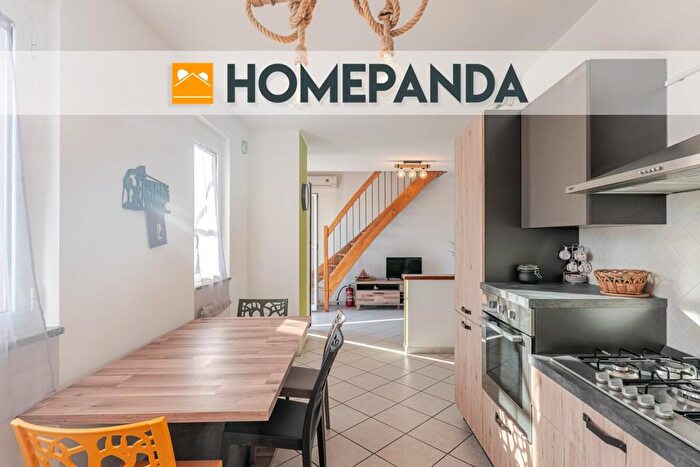 Appartamento trilocale in vendita in Via Ilaria Alpi, Albenga