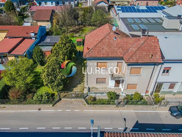 Casa con 5 locali in vendita in Via Como, Meda