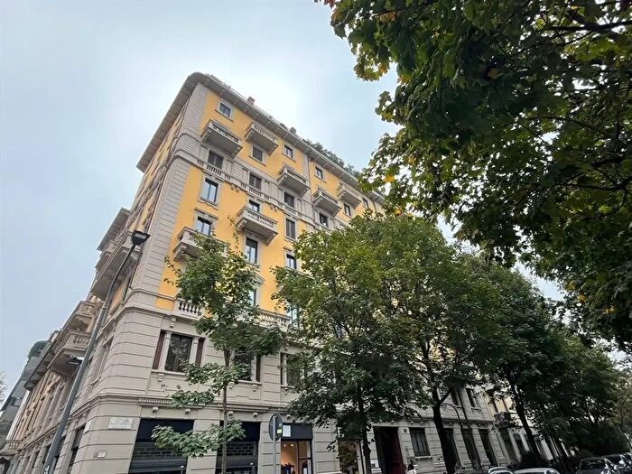 Appartamento trilocale in affitto in Via Sigieri, Milano