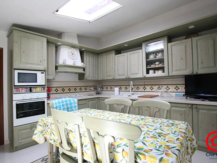 Casa quadrilocale in vendita in Cesena