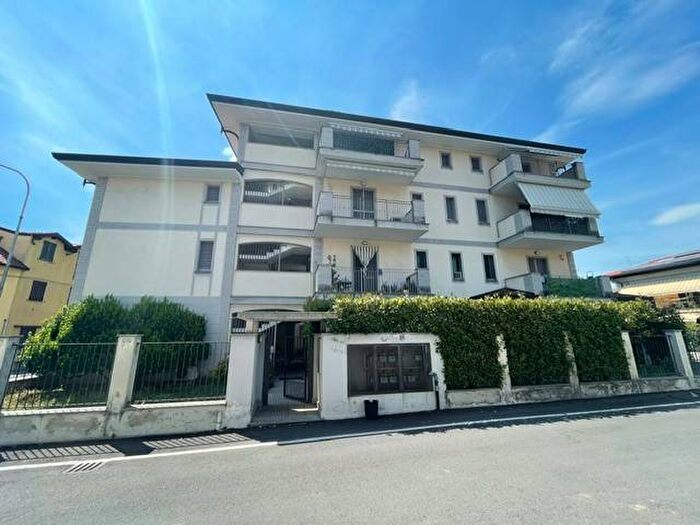 Appartamento bilocale in affitto in Via Goito, Centro, Seveso