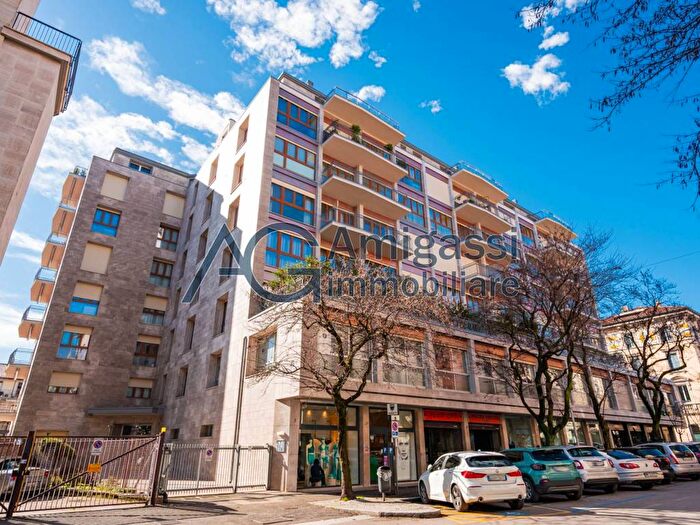 Appartamento trilocale in affitto in Via Giorgio e Guido Paglia, Stazione, Bergamo