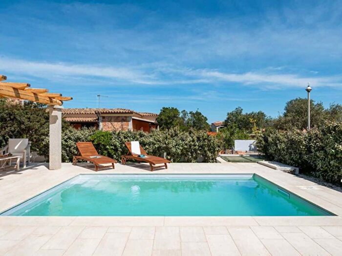 Appartamento trilocale in affitto in via Tevere, Suaredda Traversa, San Teodoro