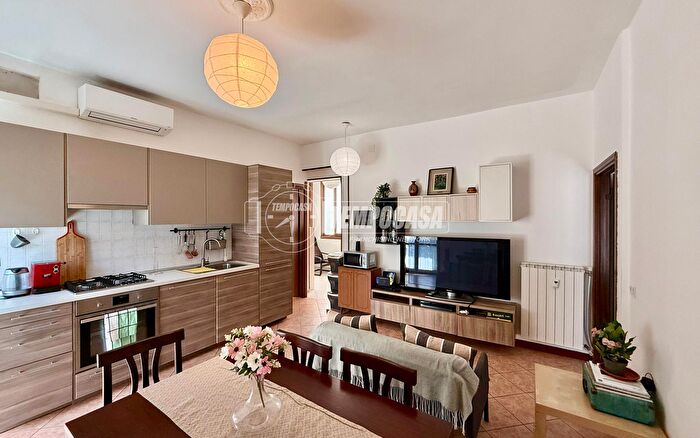 Appartamento trilocale in vendita in Via Rombon, Milano