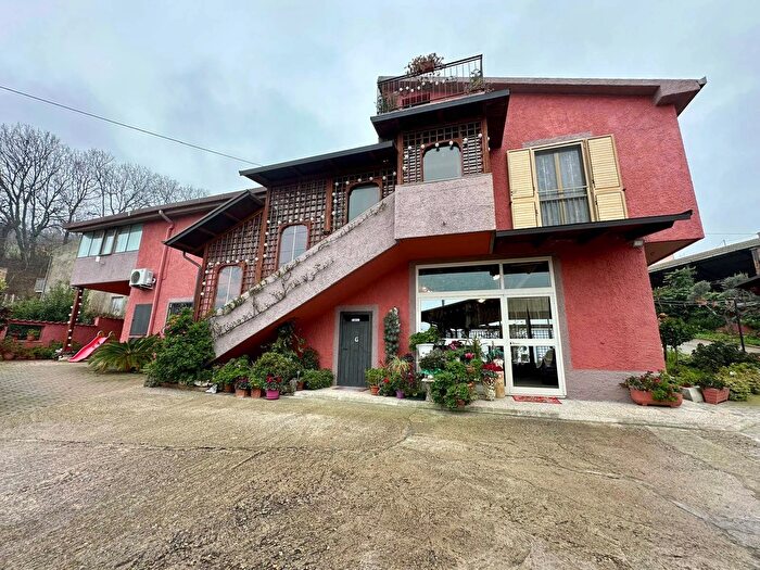 Casa con 7 locali in vendita in Via Colle Razzi, Citta SantAngelo