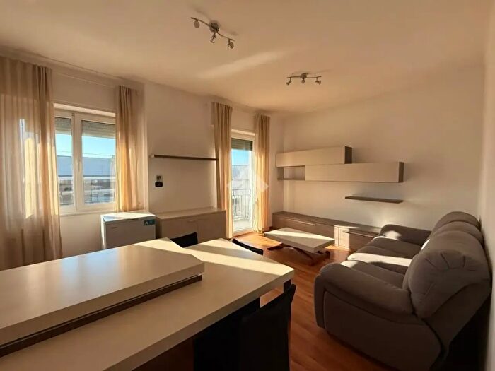 Appartamento con 7 locali in vendita in Via Coronata, Genova